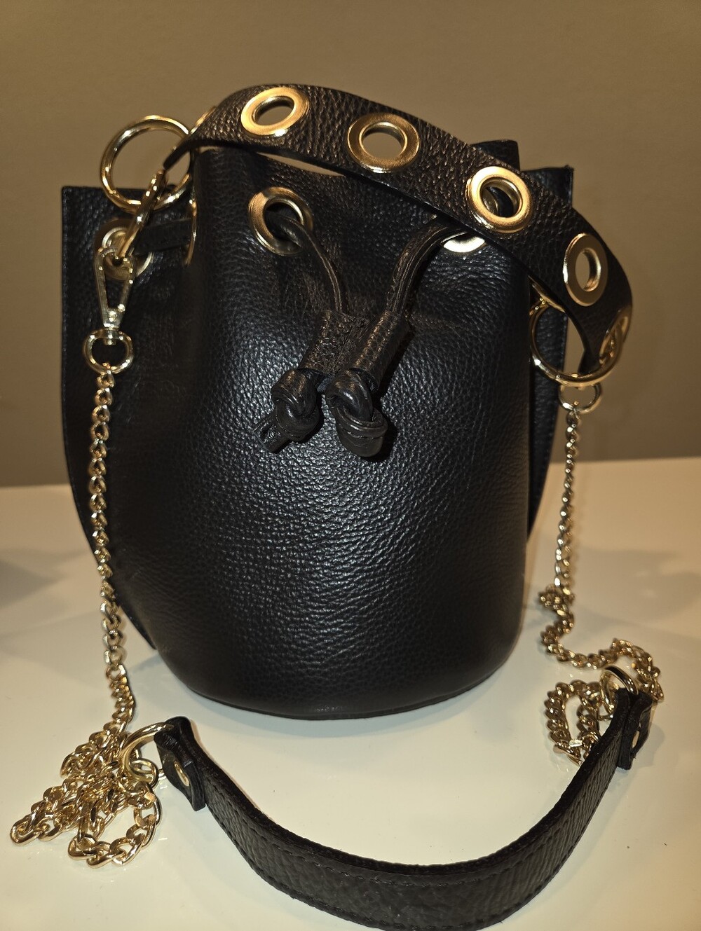 HOUSE OF HARLOW 1960 BLACK LEATHER DRAWSTRING BUCKET BAG MADE IN ITALY